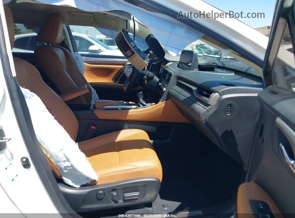 2T2HZMDA8MC305448 2021 LEXUS RX White Front interior view