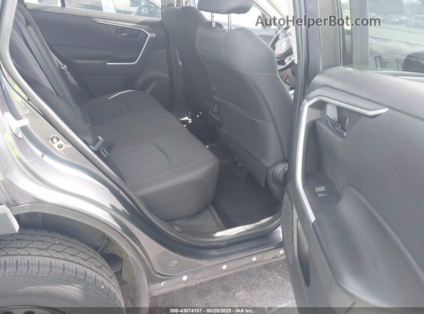 2T3H1RFV1NW223044 2022 TOYOTA LE Gray Vista de la etiqueta del VIN