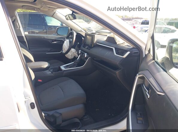 2T3P1RFV0LW105530 2020 TOYOTA LE White Front interior view