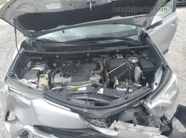 2T3RFREV0JW800860 2018 TOYOTA RAV4 Silver 