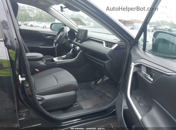 2T3W1RFV3MC132459 2021 TOYOTA LE Черный Вид салона спереди