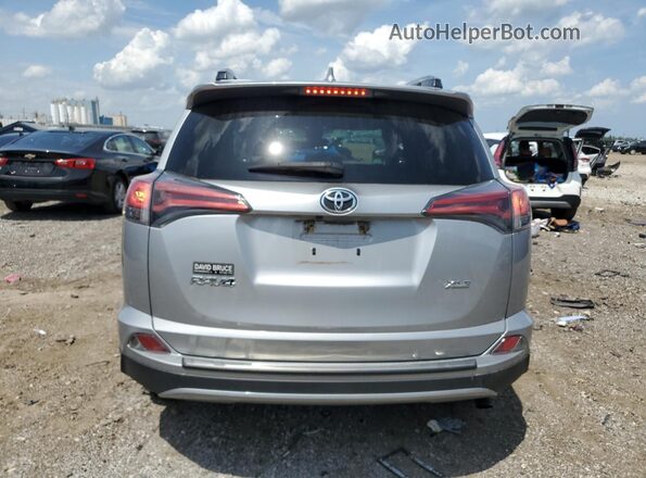 2T3WFREV6JW407299 2018 TOYOTA RAV4 Silver 