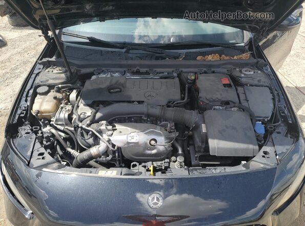 W1K3G4EB0LJ235397 2020 MERCEDES-BENZ A-CLASS Black Vista del compartimento del motor
