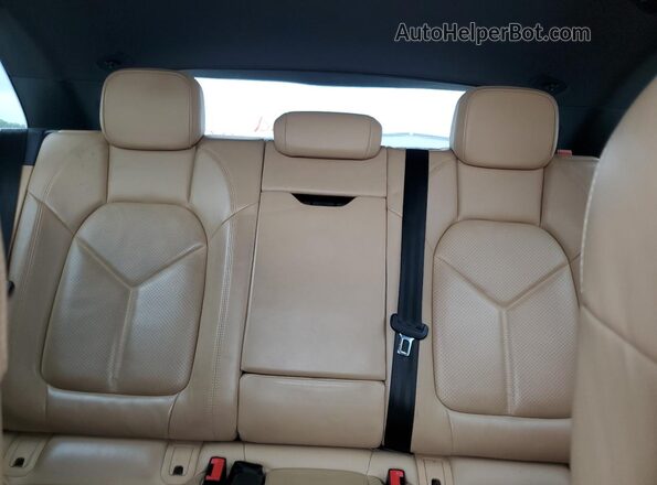 WP1AA2A55JLB03663 2018 PORSCHE MACAN White 