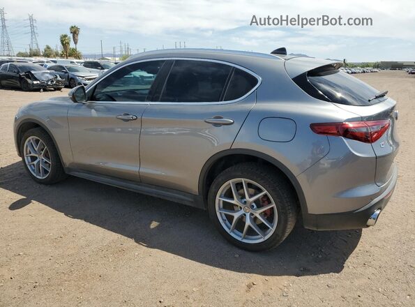 ZASFAKBNXJ7B98405 2018 ALFA ROMEO STELVIO Gray 