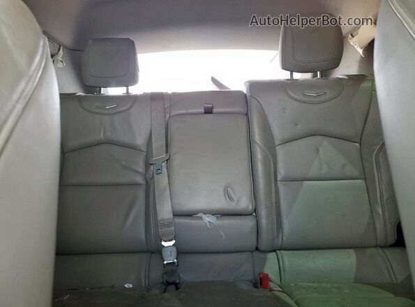1GYFZCR44LF099246 2020 CADILLAC XT4 Silver 