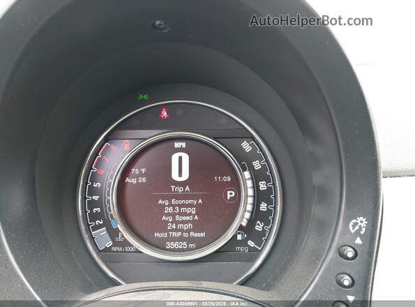 3C3CFFKR8HT600763 2017 FIAT 500 Белый Вид задних сидений