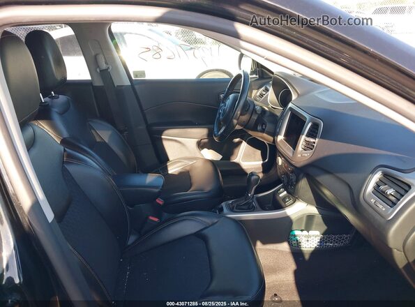 3C4NJCBB1JT304638 2018 JEEP COMPASS Black Vista interior delantera