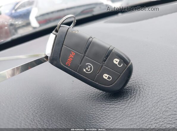 3C4NJCCB2MT561231 2021 JEEP COMPASS Red Widok deski rozdzielczej