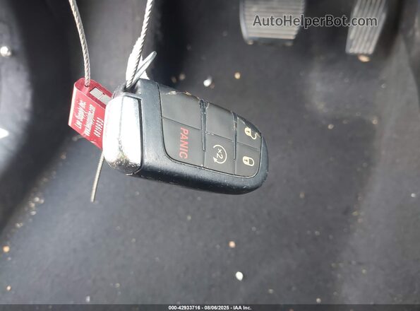 3C4NJCCB6MT526465 2021 JEEP COMPASS Red Вид панелі приладів