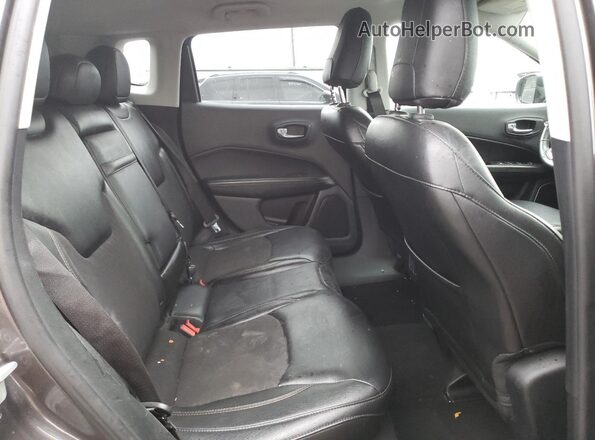 3C4NJDBB3JT392453 2018 JEEP COMPASS Gray 