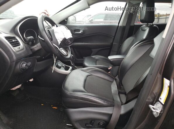 3C4NJDBB3JT392453 2018 JEEP COMPASS Gray 