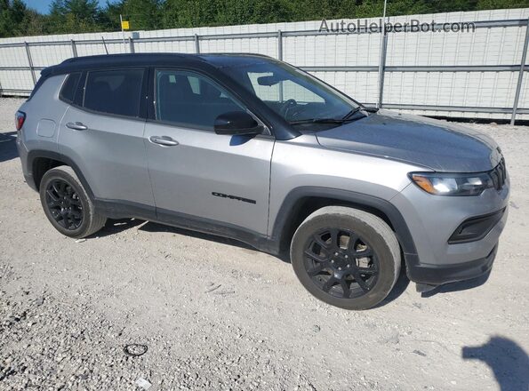 3C4NJDBB5NT228661 2022 JEEP COMPASS Silver Przód prawy