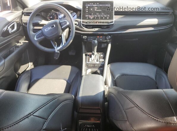 3C4NJDBB5NT228661 2022 JEEP COMPASS Silver Widok deski rozdzielczej