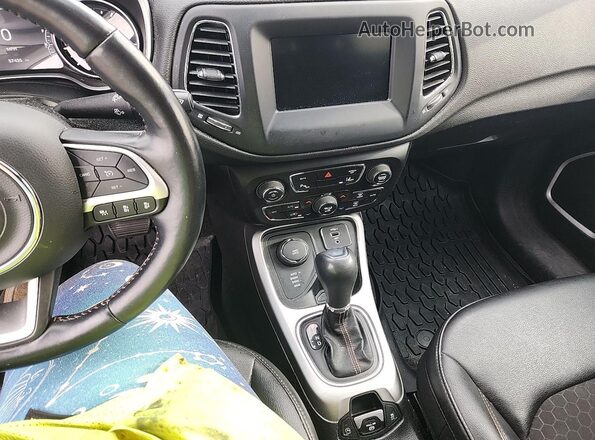 3C4NJDBB8MT571995 2021 JEEP COMPASS  