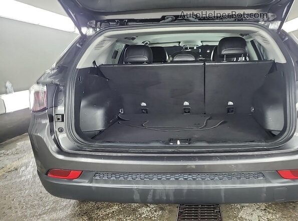 3C4NJDBBXNT178582 2022 JEEP COMPASS  Widok wnętrza z tyłu