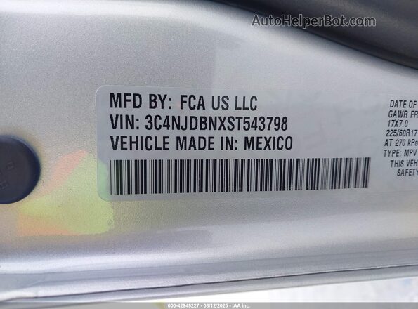 3C4NJDBNXST543798 2025 JEEP COMPASS Silver Engine compartment view