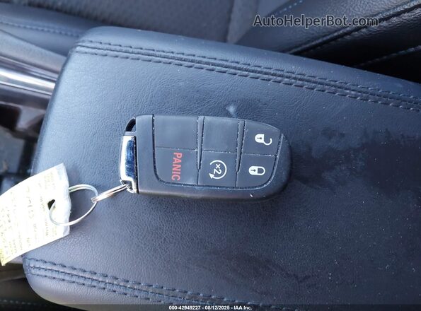 3C4NJDBNXST543798 2025 JEEP COMPASS Silver Dashboard view