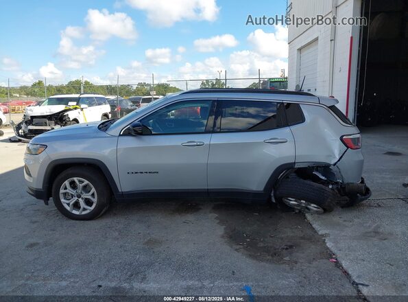 3C4NJDBNXST543798 2025 JEEP COMPASS Silver 360 interior view