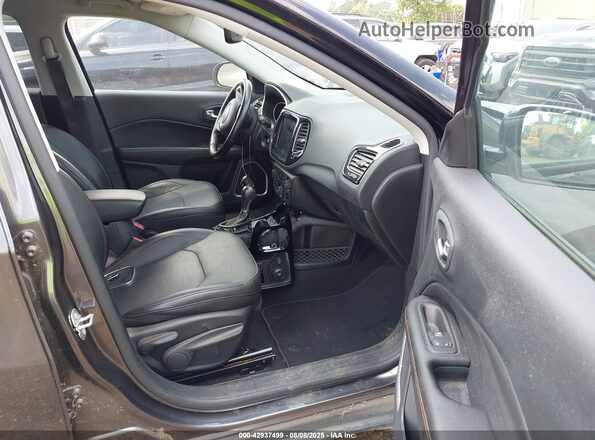 3C4NJDCB3MT529491 2021 JEEP COMPASS Gray Widok wnętrza z przodu