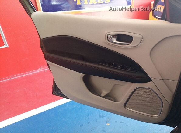 3C4NJDCB5MT521781 2021 JEEP COMPASS  