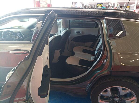 3C4NJDCB5MT521781 2021 JEEP COMPASS  