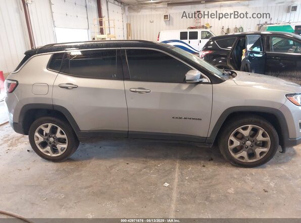 3C4NJDCB9LT221711 2020 JEEP COMPASS Gray Սալոնի հետևի տեսք