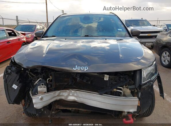 3C4NJDDB0LT111645 2020 JEEP COMPASS Red Vista del cuadro de instrumentos