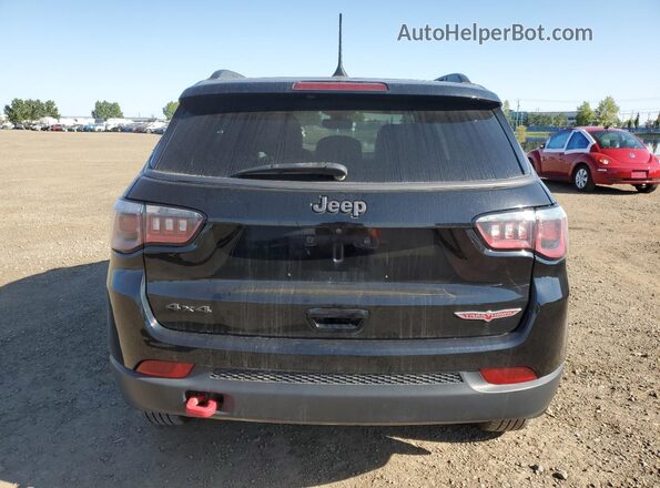 3C4NJDDB5JT230661 2018 JEEP COMPASS Black 