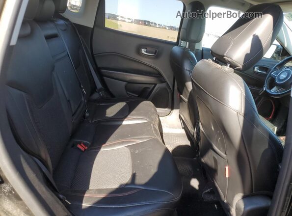 3C4NJDDB5JT230661 2018 JEEP COMPASS Black 