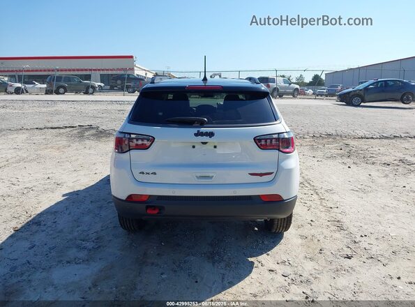 3C4NJDDB5NT133241 2022 JEEP COMPASS White 