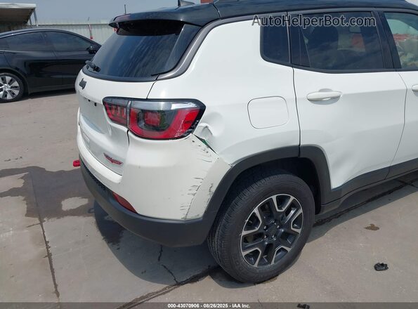 3C4NJDDB8LT163069 2020 JEEP COMPASS White 