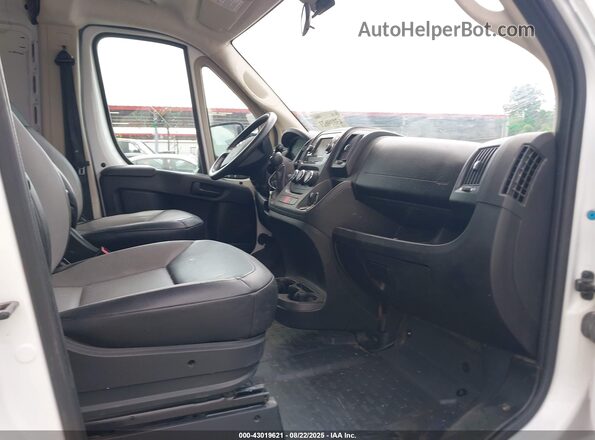 3C6LRVDG9ME543701 2021 RAM PROMASTER 2500 Белый Вид салона спереди