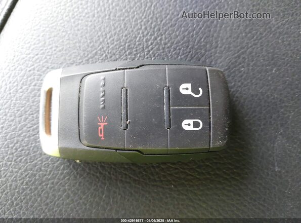 3C6TR5CJ2RG349455 2024 RAM 2500 Gray Vista del salpicadero