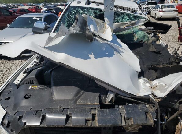 3C6UR5FL5LG256972 2020 RAM 2500 White Vista interior trasera