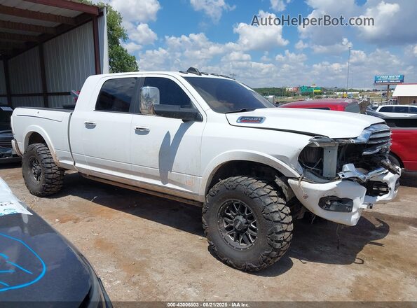 3C6UR5PL2LG249475 2020 RAM 2500 White Widok wnętrza z tyłu