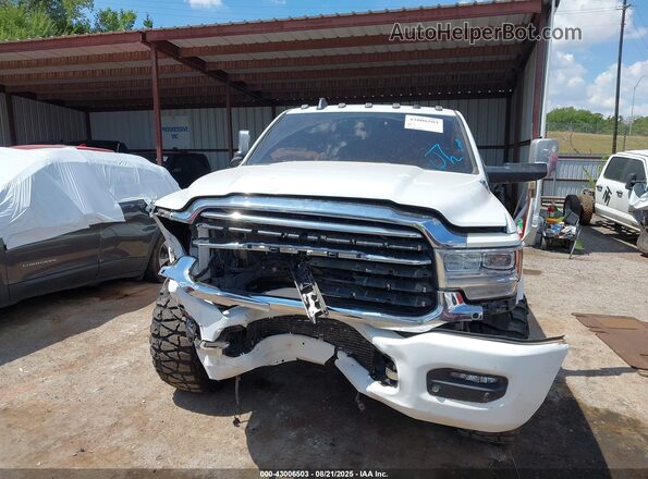 3C6UR5PL2LG249475 2020 RAM 2500 White Widok zestawu wskaźników
