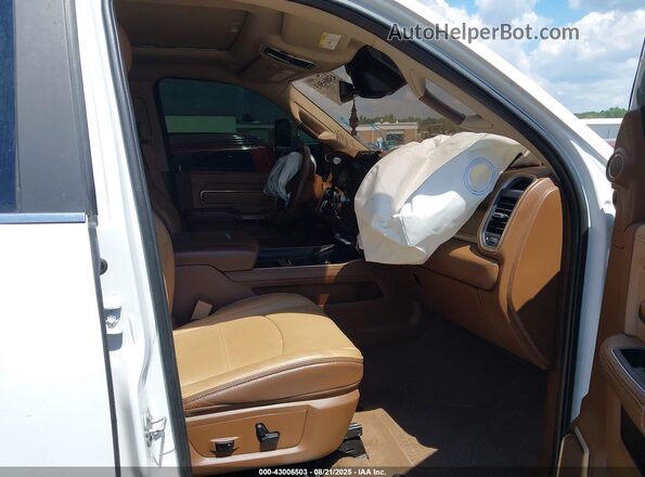 3C6UR5PL2LG249475 2020 RAM 2500 White Widok wnętrza z przodu