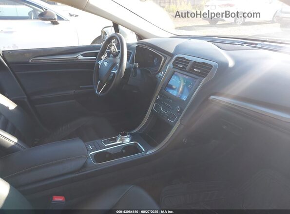 3FA6P0CD4LR147372 2020 FORD FUSION Silver წინა სალონის ხედი