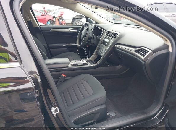 3FA6P0HD0LR108433 2020 FORD FUSION Черный Вид салона спереди