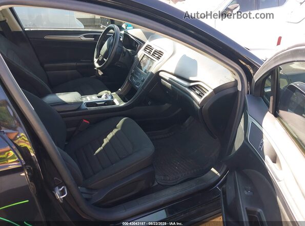 3FA6P0HD4LR217428 2020 FORD FUSION Черный Вид салона спереди
