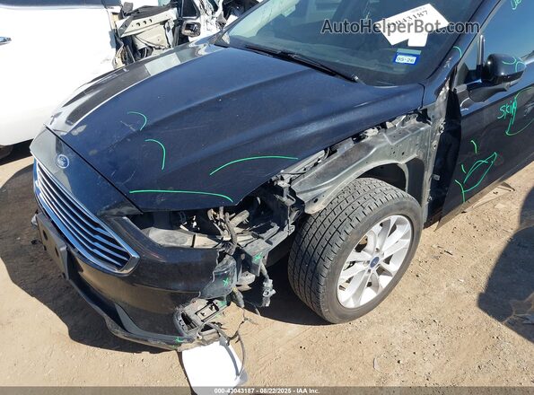 3FA6P0HD4LR217428 2020 FORD FUSION Черный Вид спереди