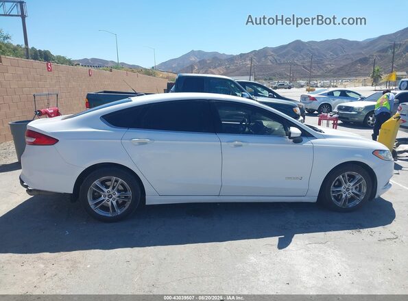 3FA6P0LU5JR249065 2018 FORD FUSION White Widok wnętrza z tyłu