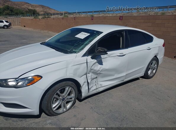 3FA6P0LU5JR249065 2018 FORD FUSION White Widok z przodu