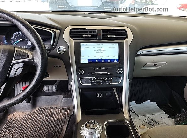 3FA6P0LU9LR177063 2020 FORD FUSION  წინა პანელის ხედი