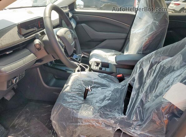 3FMTK1R40SMA07691 2025 FORD MUSTANG White Vista interior delantera
