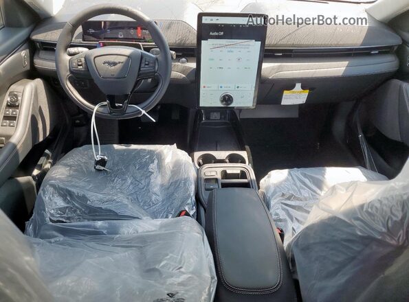3FMTK1R40SMA07691 2025 FORD MUSTANG White Vista del salpicadero