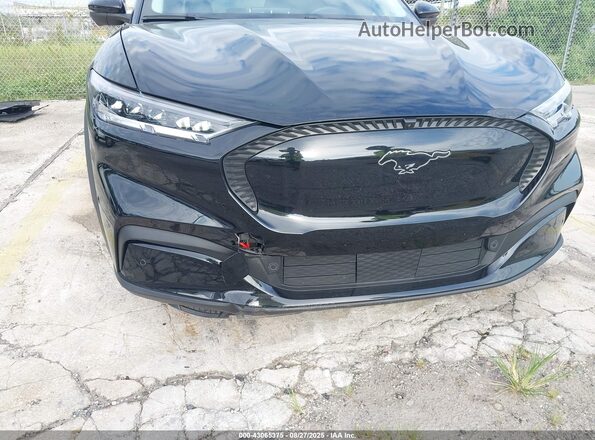 3FMTK1R46PMB07110 2023 FORD MUSTANG MACH-E Черный Вид спереди