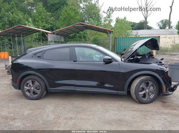 3FMTK1RM3PMA36223 2023 FORD MUSTANG MACH-E Black Widok wnętrza z tyłu