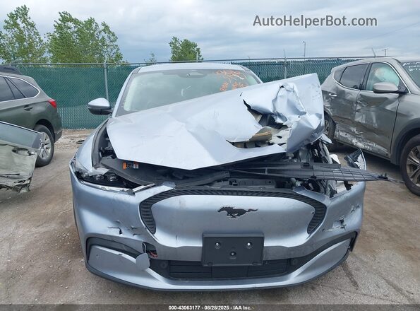3FMTK1SS9NMA18346 2022 FORD MUSTANG MACH-E Silver Սարքավորումների վահանակի տեսք